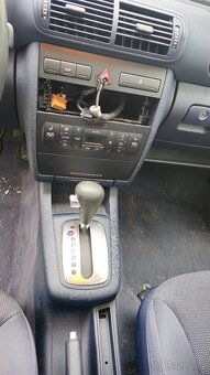 AUDI A3 8P 1.6i 74kw automat - 6