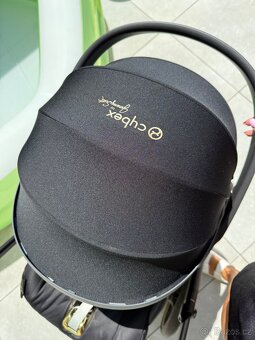 Prodám autosedačku Cybex Cloud Z i-Size – Jeremy Scott Wings - 6