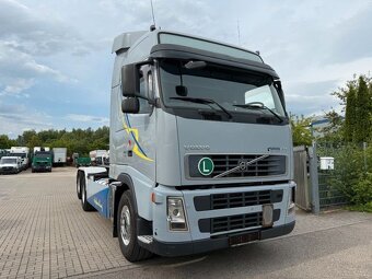 Volvo FH480 6X2 hákový kontejner - 6