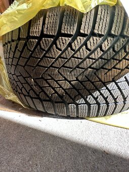 Zimní pneu PIRELLI  WINTER 2 SCORPION 285/40 R 21 - 6