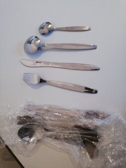 Sada 8 ks - talířú Orion - srdíčka a příború Toner - 6