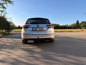 Opel Insignia 2.0 CDTI - 6