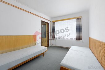 Prodej rodinného domu 4+kk s vedlejší stavbou a garáží v ob - 6