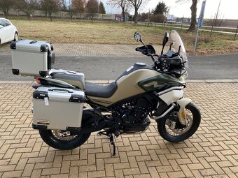 CFMOTO 800MT Touring EU5 - 6