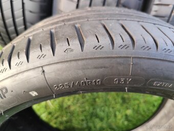 Letní pneu 225/40/19 - 6