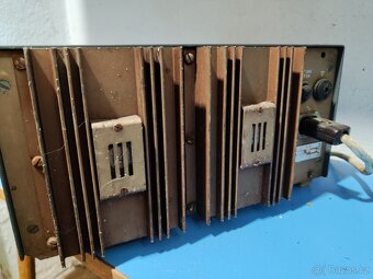 Stabilizovaný napájecí zdroj Tesla BS 525 - 6