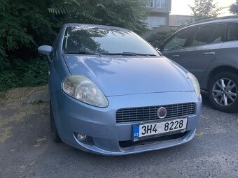 Prodám nebo vyměním Fiat Grande Punto 1.2i  48 KW   R.V.2009 - 6