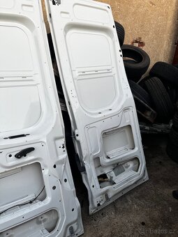 Zadní dveře iveco Daily 2023 - 6