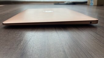 Macbook Air 13” 2019 rose gold - 6