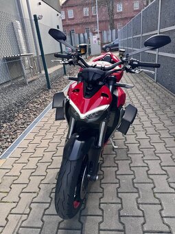 Streetfighter V2 - 6