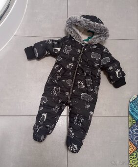 Balík oblečení na chlapečka 0-1 rok daruji za odvoz - 6