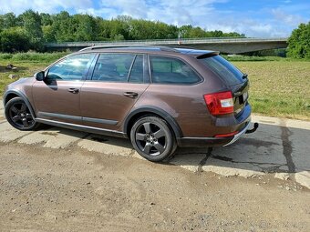 Škoda Octavia Scout 2.0 TDI 135kW/4x4/ - 6