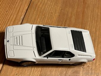 BMW M1 deAgostini - 6