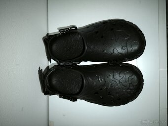 8 párů boty CROCS + JibBitz - 6