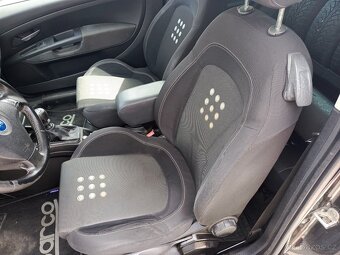 Prodám Fiat Grande Punto 1.9Tdi 96kW, r.v.2006, nová STK - 6