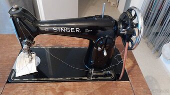 Singer 15K – funkční šlapací šicí stroj se stolkem - 6