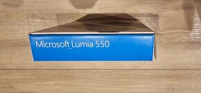 Mobil Microsoft Lumia 550 black - 6