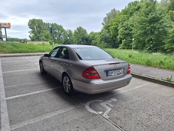 Mercedes Benz E320 - 6