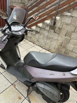 Aprilia Leonardo 300 - 6