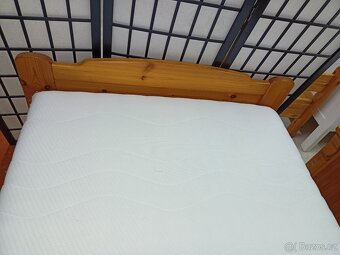 Prodám hezkou postel z masivu 100 x 200 cm - 6