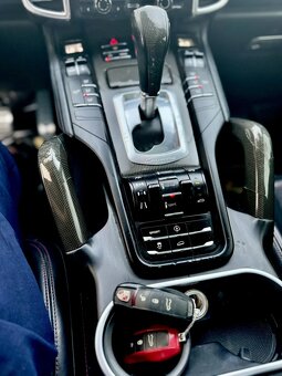 Porsche Cayenne GTS - 6