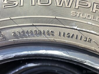235 65 16C Nokian Snowproof - 6
