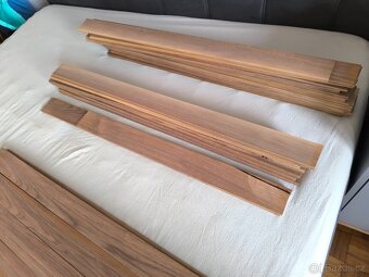 Prodám masivní orešakové obklady - 6