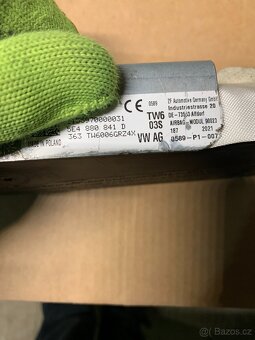 Kolenní airbag skoda Octavia IV 4 koleno kolenni - 6