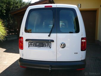 VW CADDY MAXI 2.0 TDI 103KW KLIMA VYH.SEDAD PARKTRONIC TAŽNÉ - 6