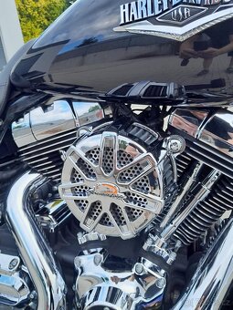 Harley Davidson ROAD KING - 6