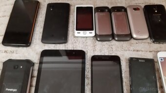 Prodám staré telefony.. - 6