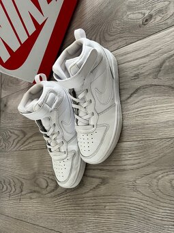 Tenisky Nike court borough mid 2 - 6