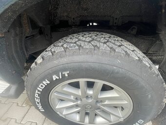 Toyota Hilux - 6
