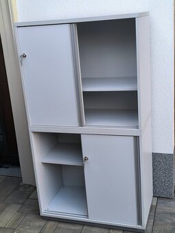 Prodám dvě kancelářské skříňky - 6