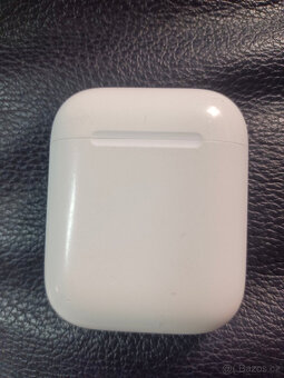 Bezdrátová sluchátka Apple AirPods, pouzdro Lightning - 6