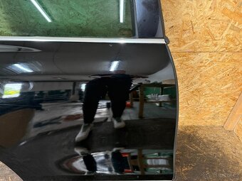 KOMPLETNÍ PRAVÉ ZADNÍ DVEŘE VOLKSWAGEN TOUAREG 7P LV7B - 6