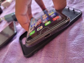 Prodám nebo vyměním Iphone SE 2020 - 6