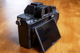 SONY A7 III - 6
