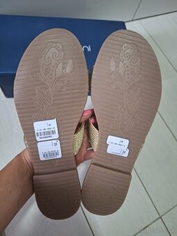 Nove kozene zlate bezove sandalky nazouvaky Lazzarini - 6