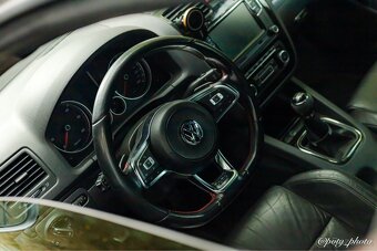 Volkswagen Golf 5 - 6