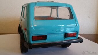 Stará hračka Lada Niva na setrvačník výroba Rusko 1985 - 6
