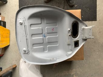 Benelli BN600-originální nádrž - 6