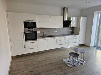 Pronájem bytu 2+kk 55 m2 Slovenská Znojmo 13 000 Kč - 6