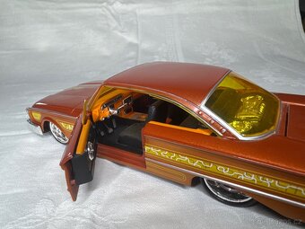 1960 Ford Starliner (kovový, sběratelský) - 6