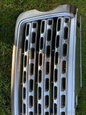 Range Rover LR 405 2012-2018 originál přední maska stříbrná - 6