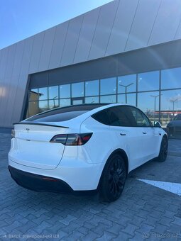 Tesla Model Y Performance 2023 - 6