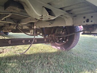 PRODÁM VÝŘEZOVÉ DÍLY Z KAROSERIE FORD TRANSIT 2018 VYSOKÝ - 6