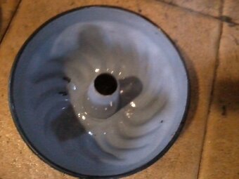 Retro smaltovaná forma na bábovku - 6