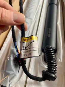 Škoda Superb III Liftback nové elektrické vzpěry kufru - 6