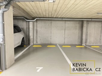 Pronájem garážového stání, ul. Kumpoštova, Brno - 6